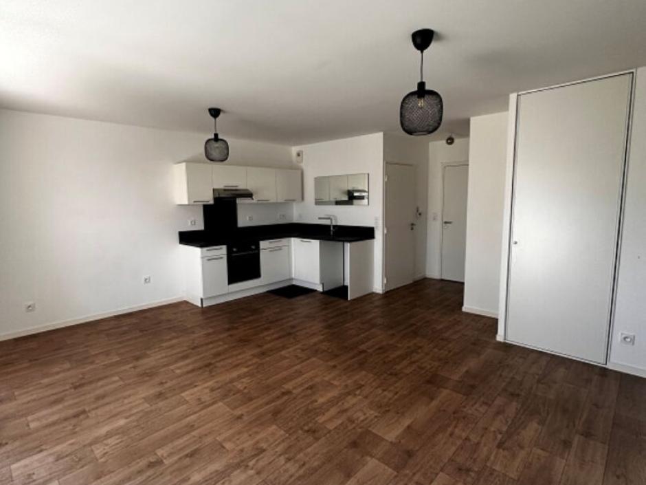 Ac3- location appartement 
chartres de bretagne
 1752277916