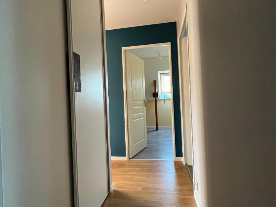 Ac3- location appartement 
becherel
 1767142215