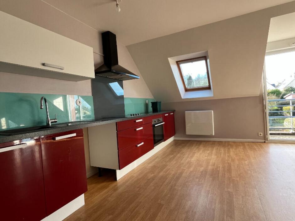 Ac3- location appartement 
becherel
 1768956912