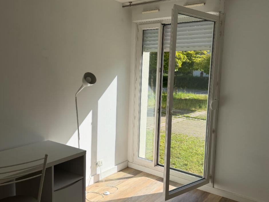 Ac3- location appartement 
bruz
 1780098971