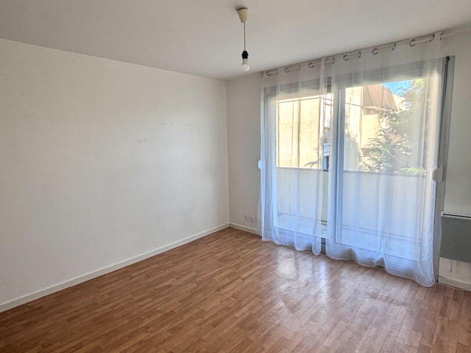 Ac3- location appartement 
cesson sevigne
 1775001505