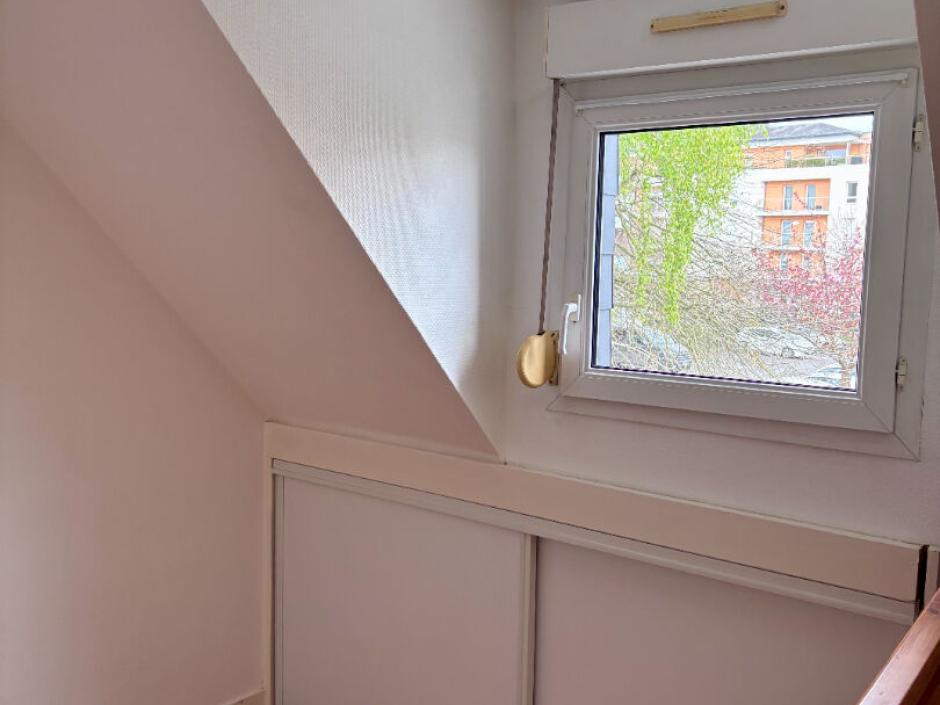 Ac3- location appartement 
cesson sevigne
 1775260225