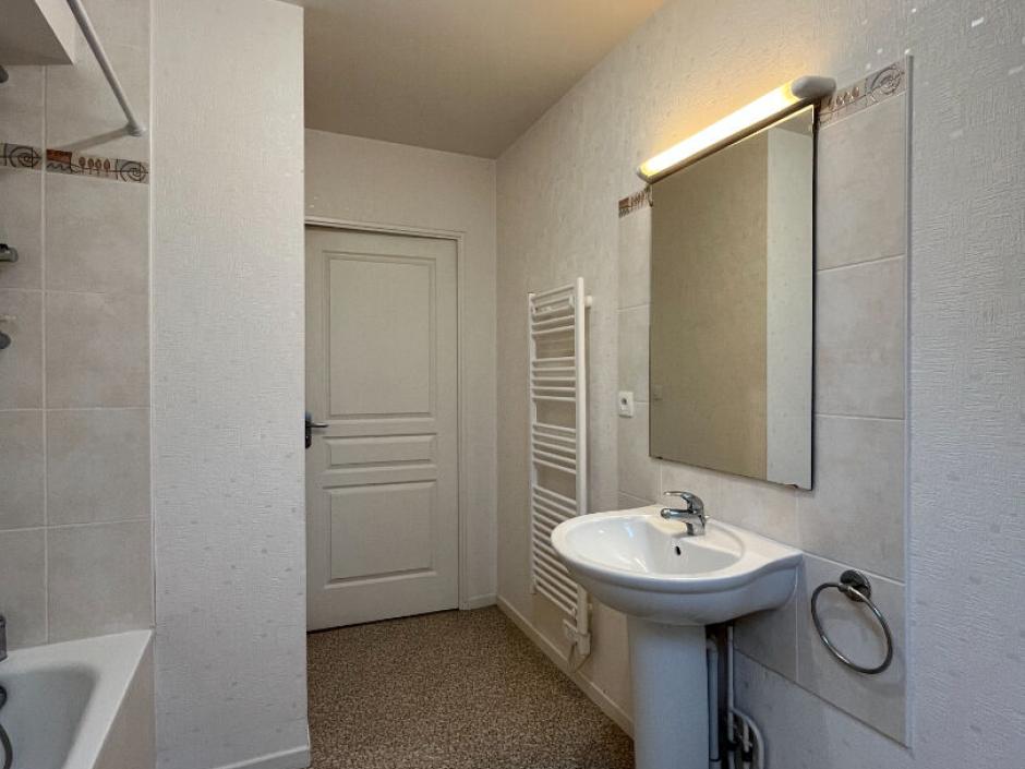 Ac3- location appartement 
domagne
 1762563118