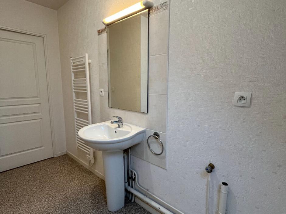 Ac3- location appartement 
domagne
 1763167759