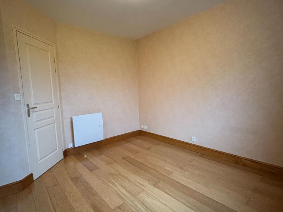 Ac3- location appartement 
la chapelle des fougeretz
 1747786189
