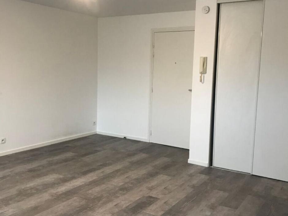 Ac3- location appartement 
liffre
 1771635132