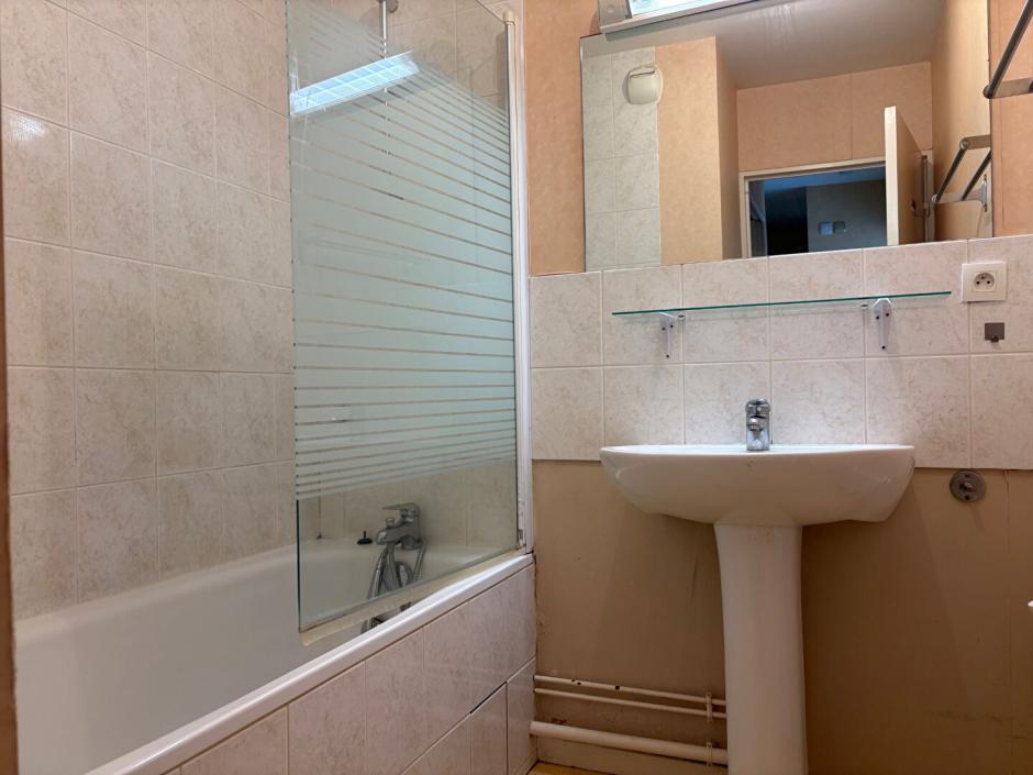 Ac3- location appartement 
rennes
 1765933050