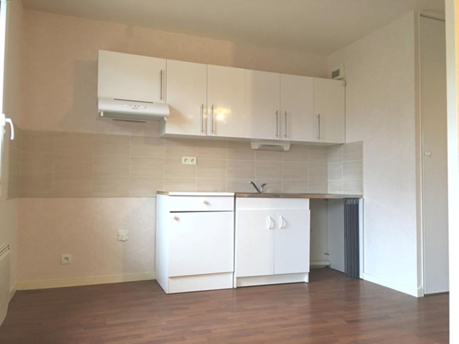 Ac3- location appartement 
saint armel
 1752103990