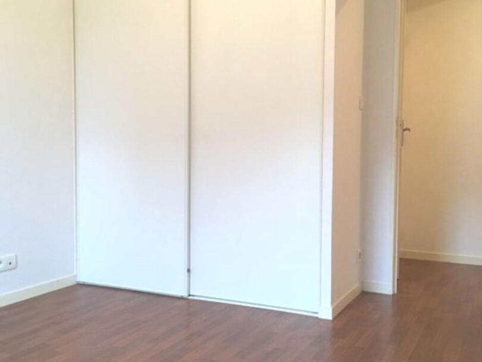 Ac3- location appartement 
saint armel
 1752103990