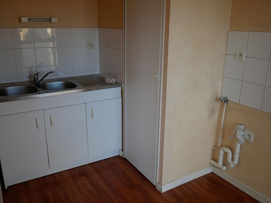 Ac3- location appartement 
tinteniac
 1783121485