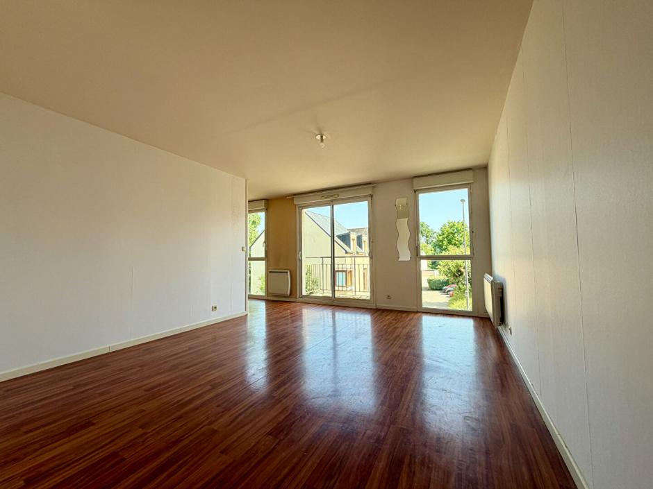 Ac3- location appartement 
tinteniac
 1785540705