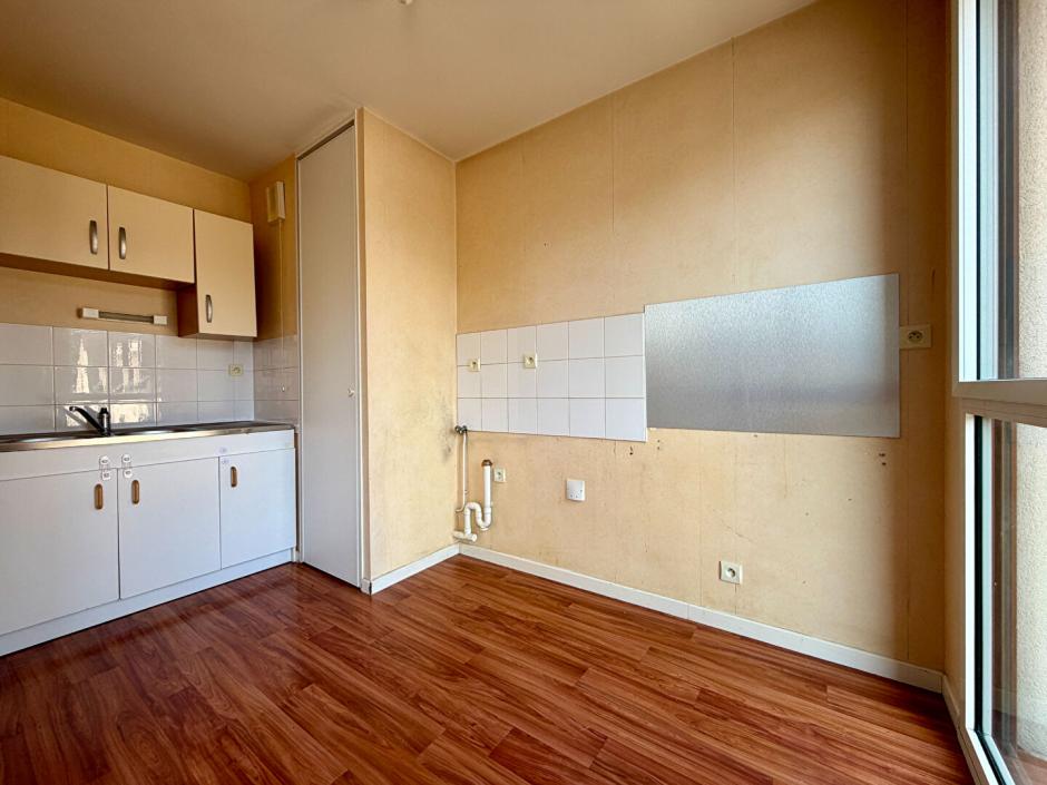 Ac3- location appartement 
tinteniac
 1787095884