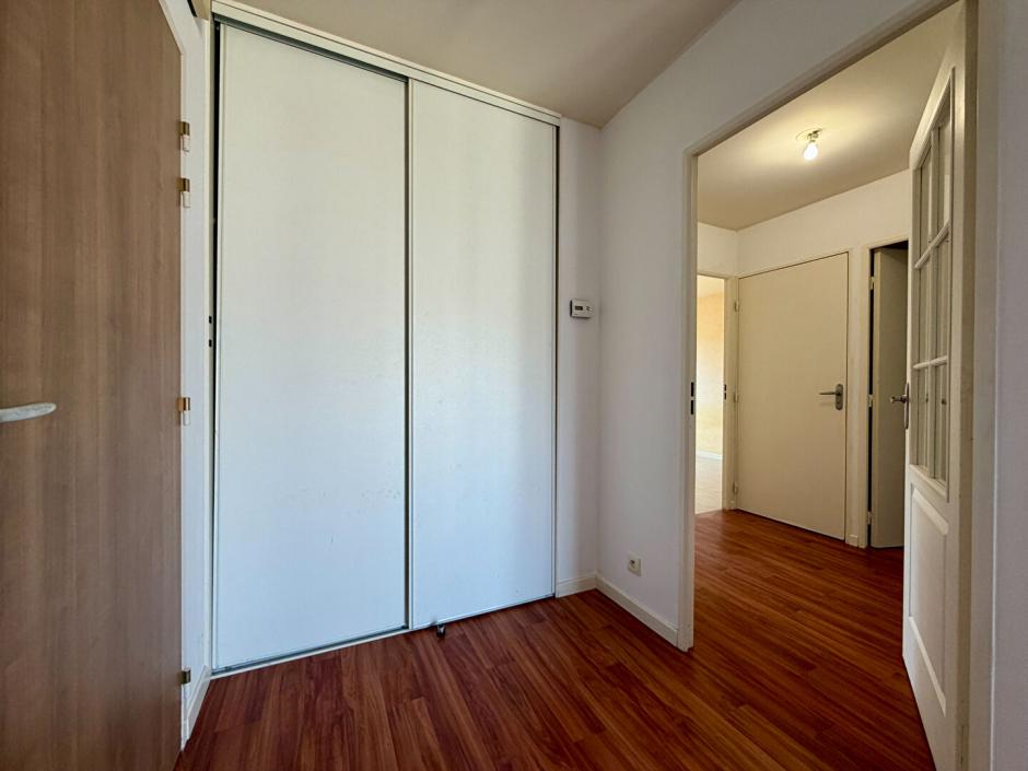 Ac3- location appartement 
tinteniac
 1787095884