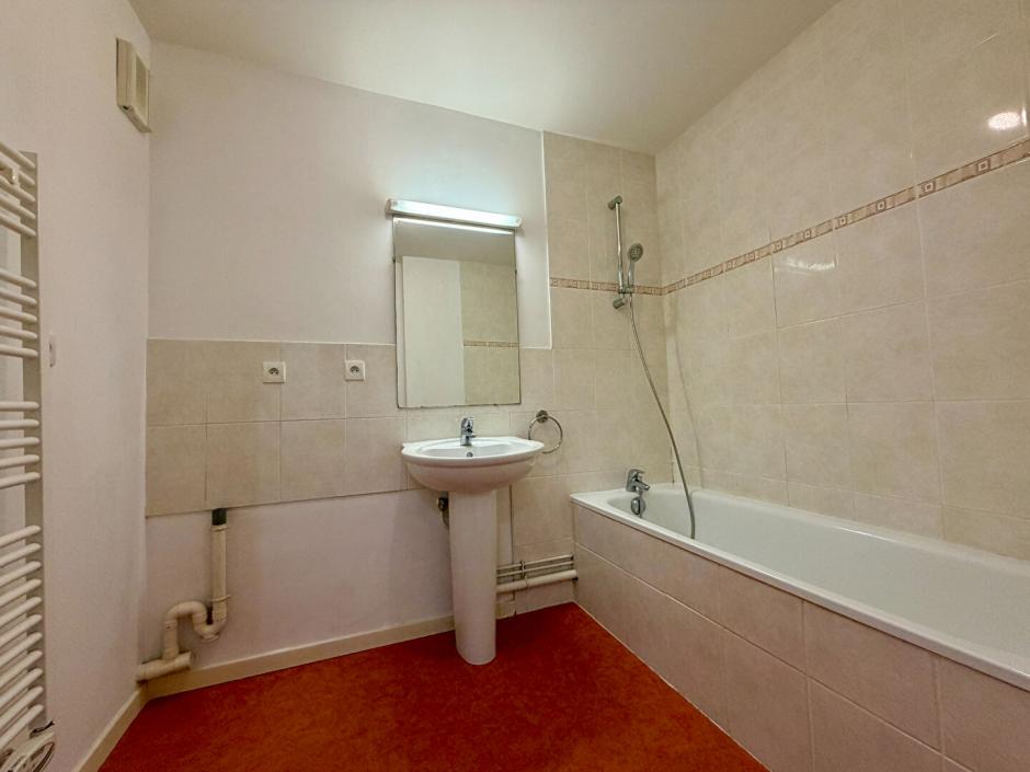 Ac3- location appartement 
tinteniac
 1787095884