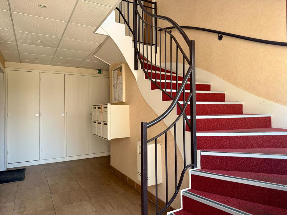 Ac3- location appartement 
tinteniac
 1787095884