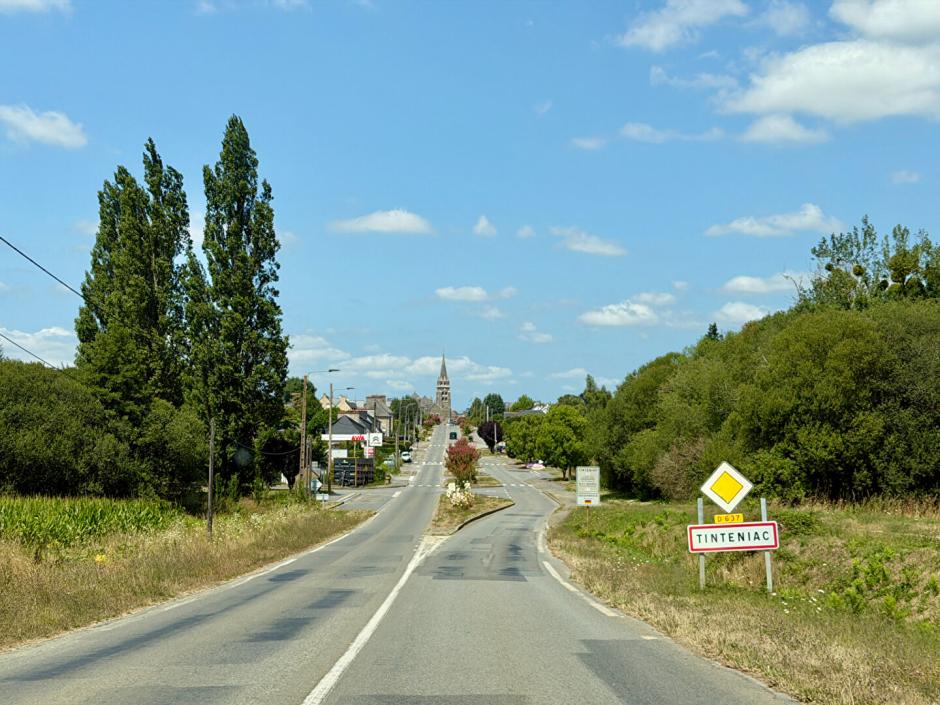 Ac3- location appartement 
tinteniac
 1787095884