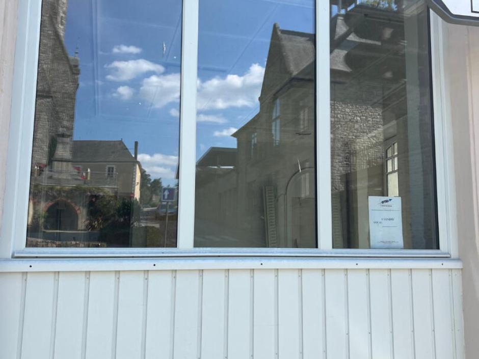 Ac3- vente local_professionnel 
chateaubourg
 1752277856